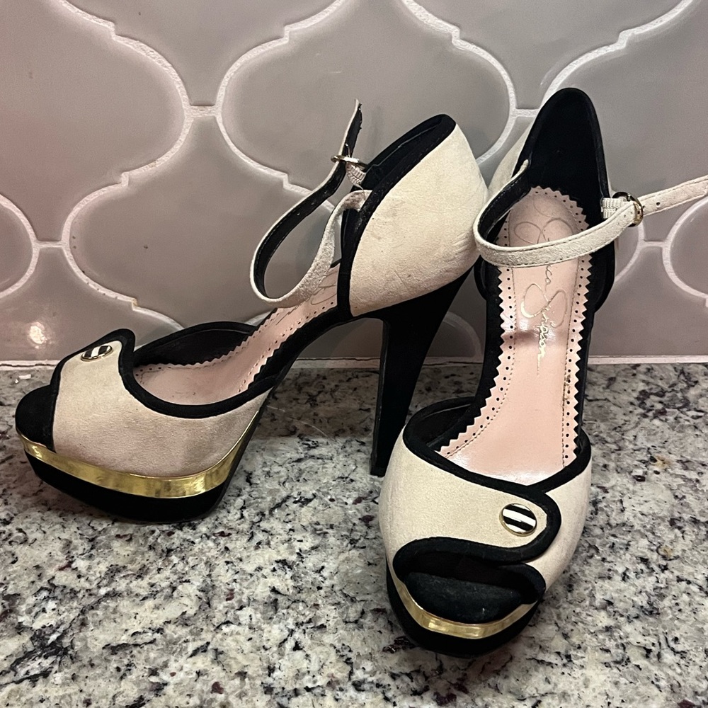 Jessica Simpson Cream and Black Peep-Toe Heels